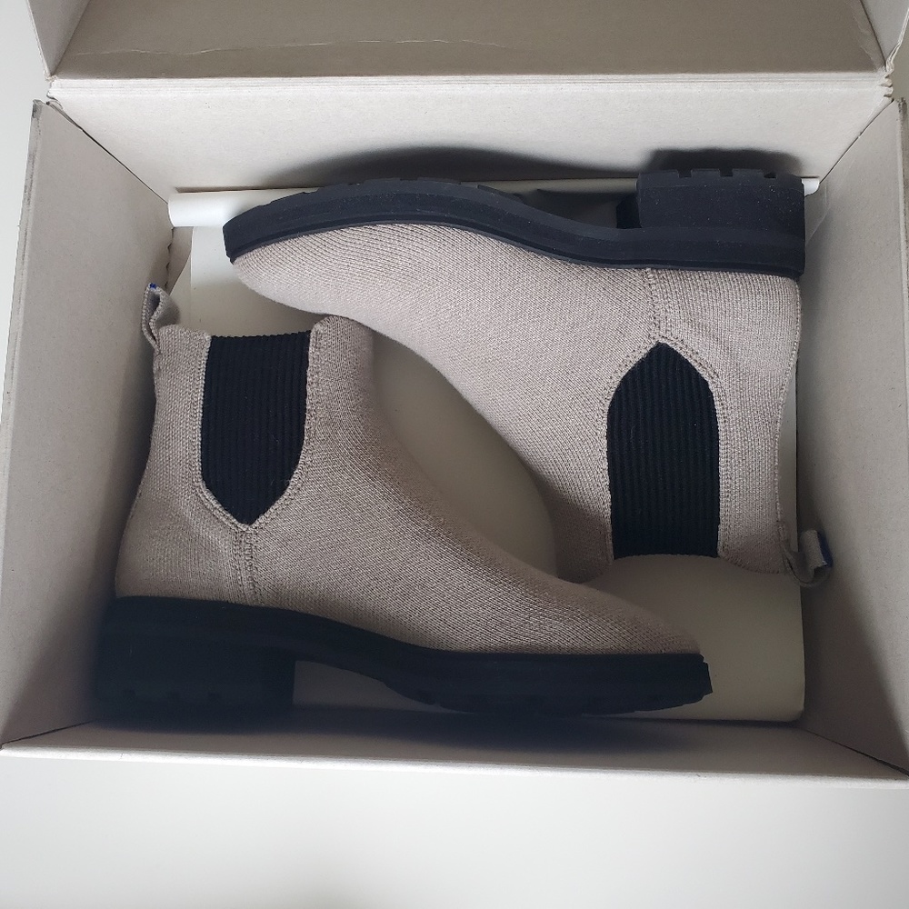 NEW Rothy's Lug Boot in Dove - Size 6 - originally $269 - Picture 6 of 7